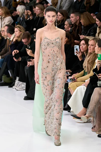 Look 38
